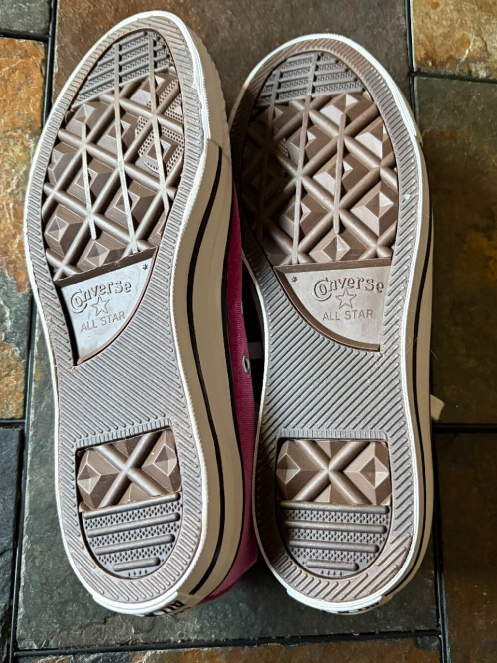 Converse Chuck Taylor Pink Sapphire velvet All Star low tops size 8.5 unworn - Picture 6 of 10